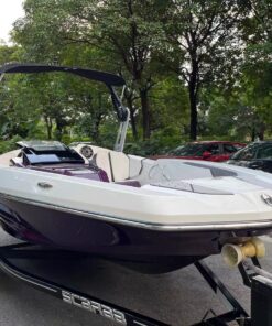 Alternative view of 2020 Scarab 165 (New Model): A 300-horsepower supercharged jet boat with just over 50 hours of runtime—the ultimate "Top-Spec" edition(Personal items are non-returnable and non-exchangeable once sold)